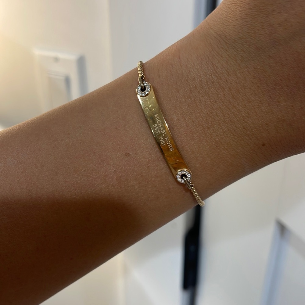 Michael Kors adjustable bracelet. Rose gold.